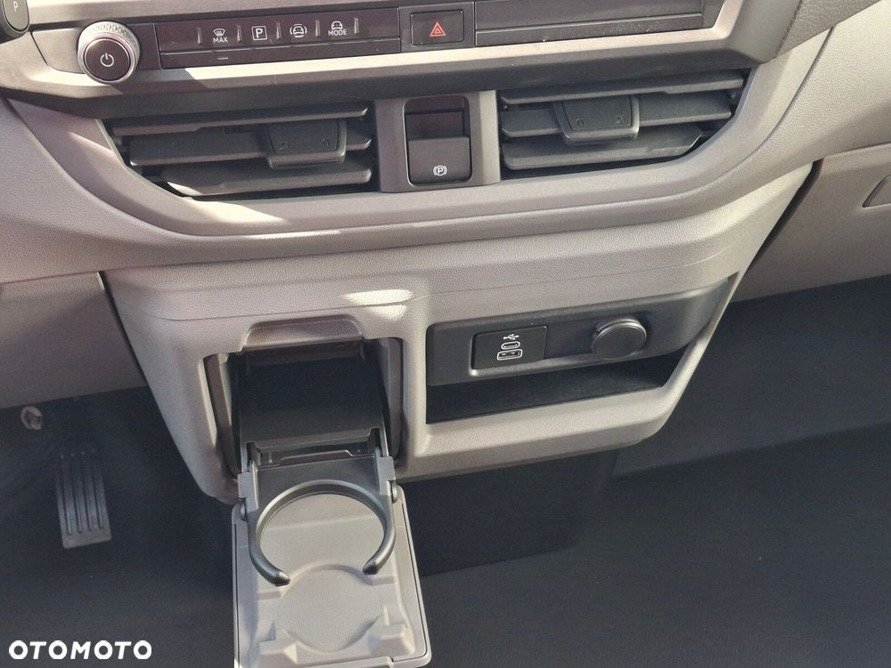 Volkswagen Transporter - 25