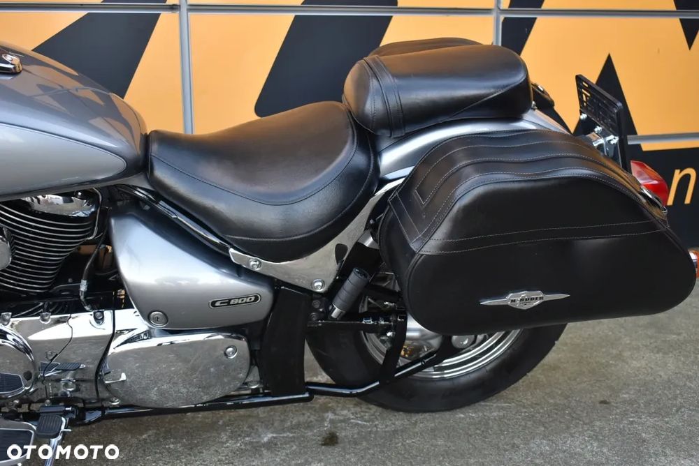 Suzuki VL 800 Volusia - Boulevard C50 - 11