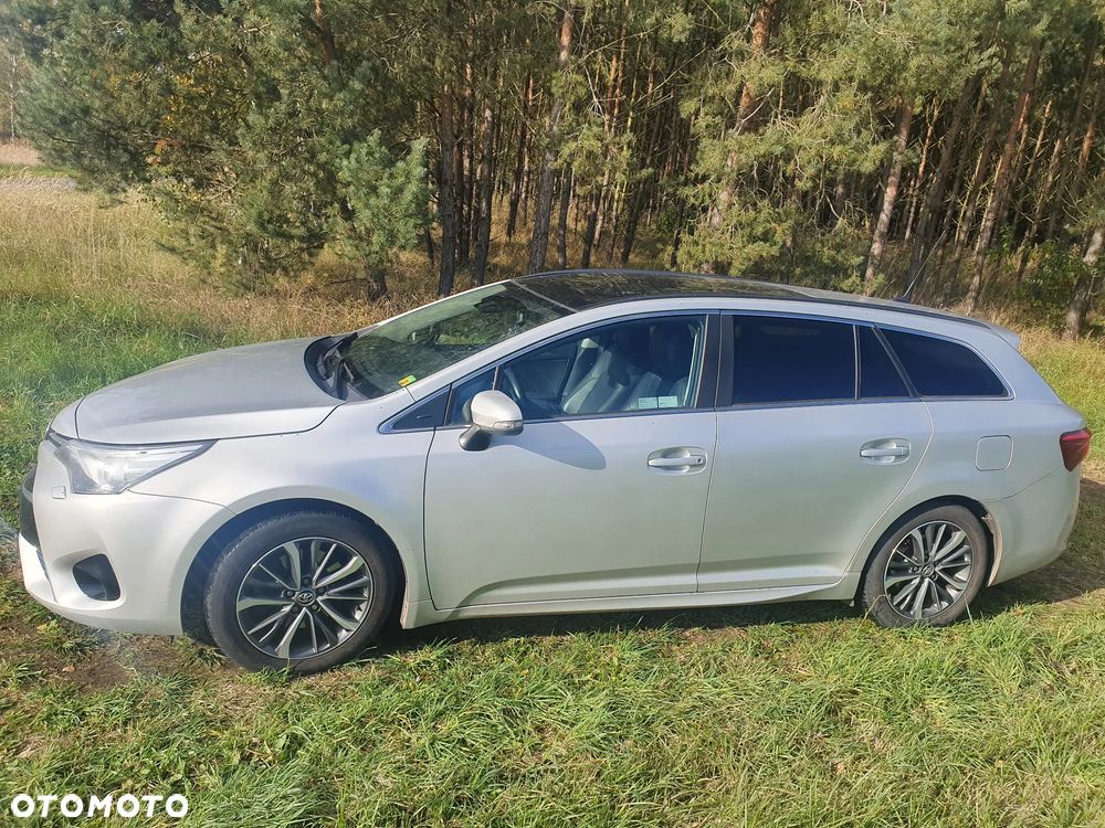 Toyota Avensis 2.0 D-4D Prestige - 10