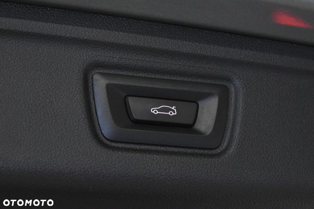 BMW Seria 3 320d xDrive mHEV M Sport - 26