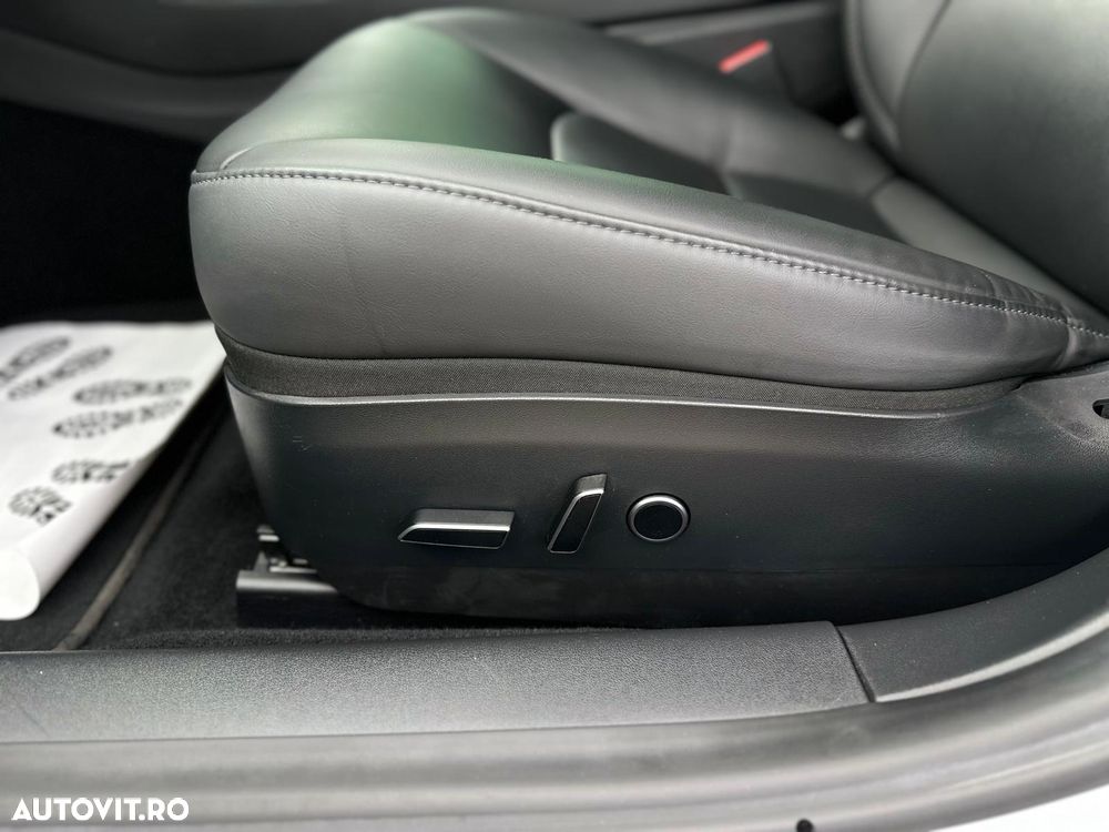 Tesla Model 3 Langstreckenbatterie Allradantrieb Dual Motor Performance - 12