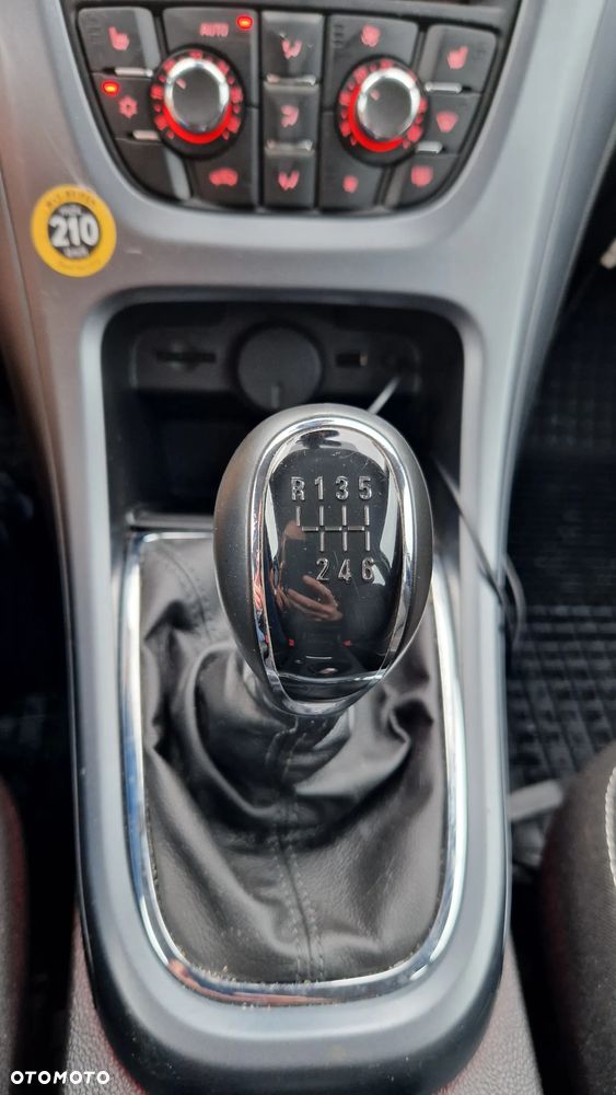 Opel Astra 1.4 Turbo - 21