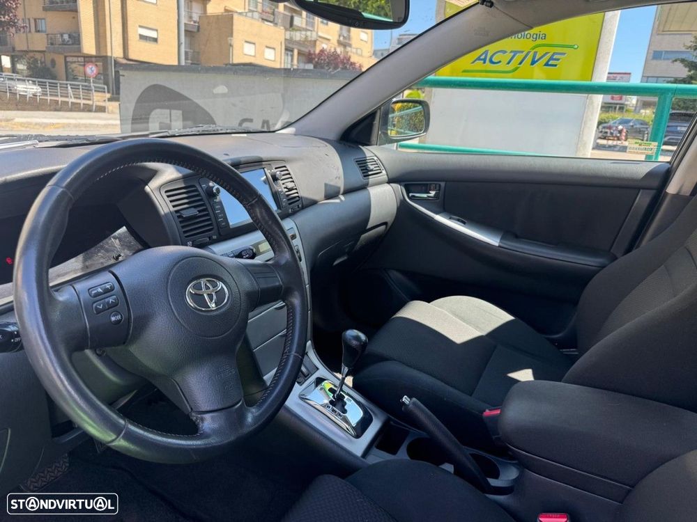 Toyota Corolla - 16