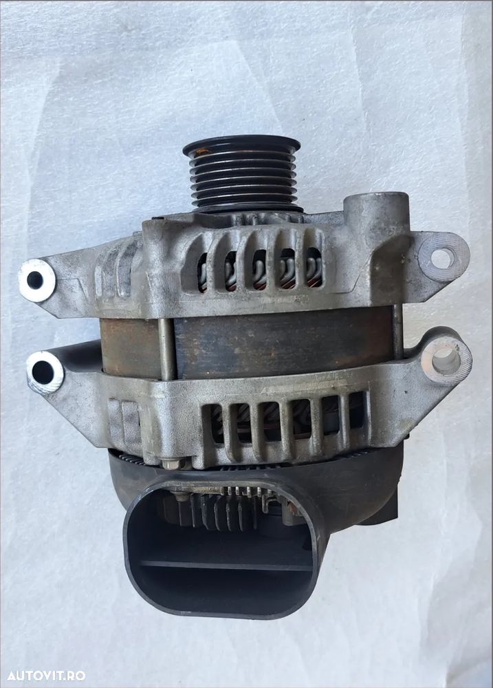 Alternator generator dinam Denso 14V 210A bmw M5 M6 F07+LCI F10+LCI F11 LCI F06+LCI F12+LCI F13+LCI F01 LCI F02 LCI F15 F85 F16 F86 - 1