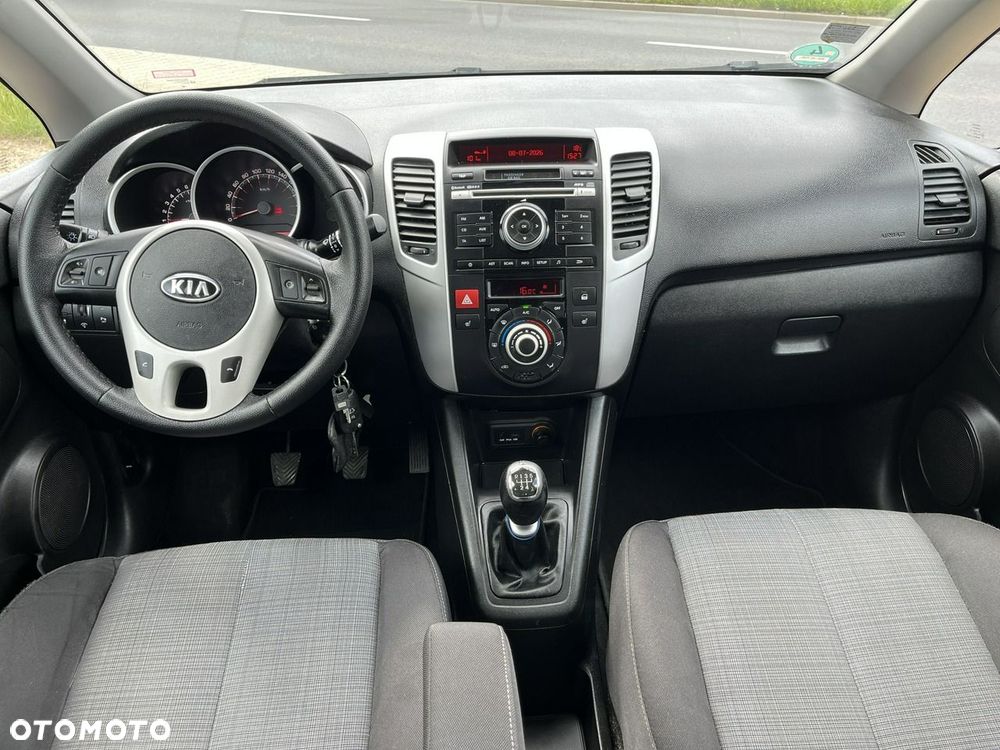 Kia Venga - 12
