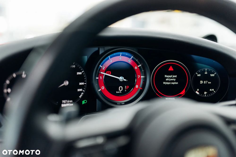 Porsche 911 Carrera - 21