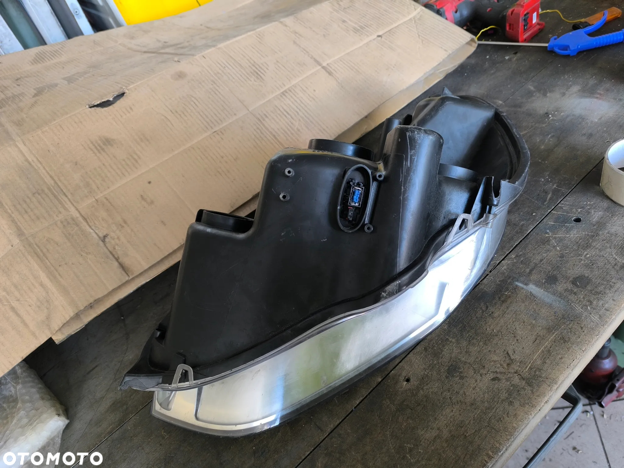 lampa prawy przód ford s-max MK1 Xenon - 10