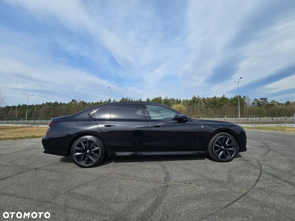 BMW Seria 7 - 8