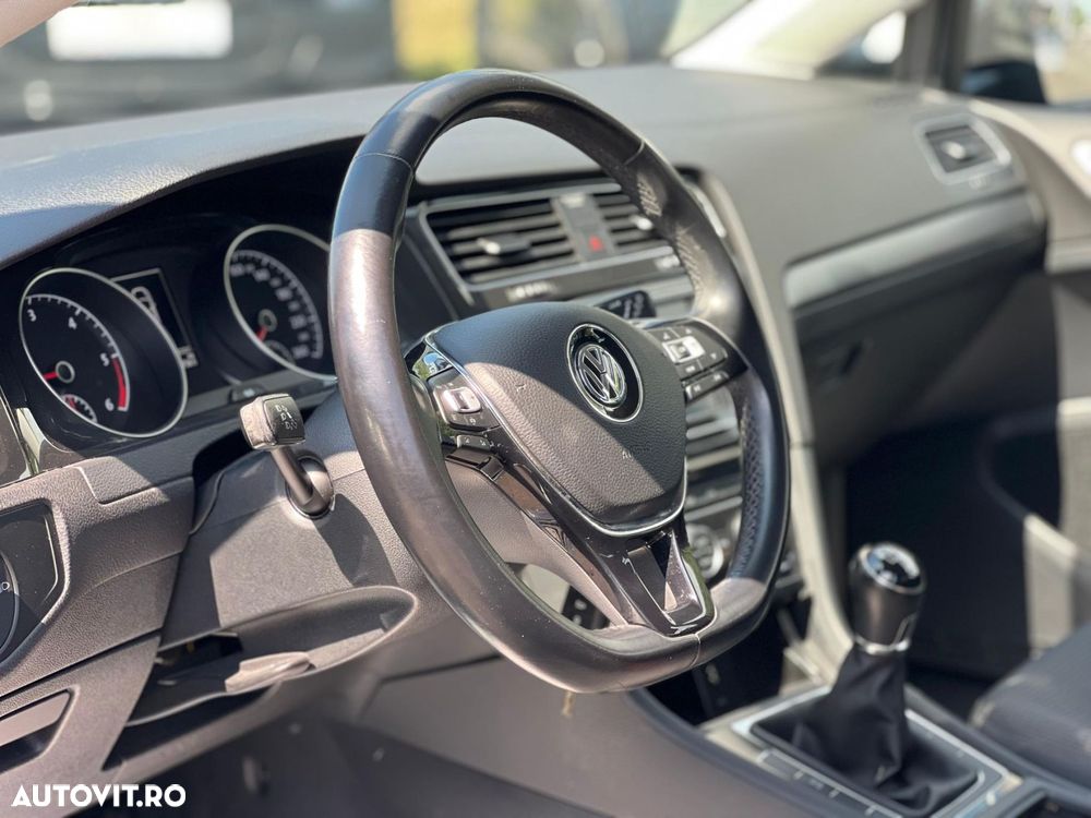 Volkswagen Golf 1.6 TDI Comfortline - 5