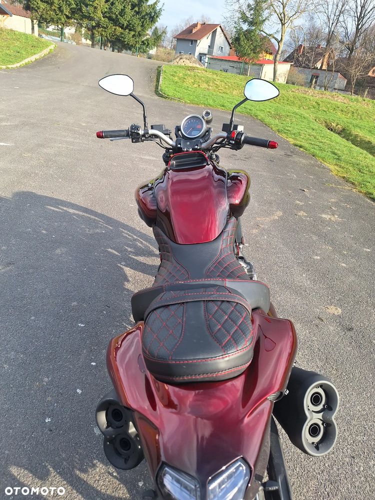 Yamaha V-MAX - 7