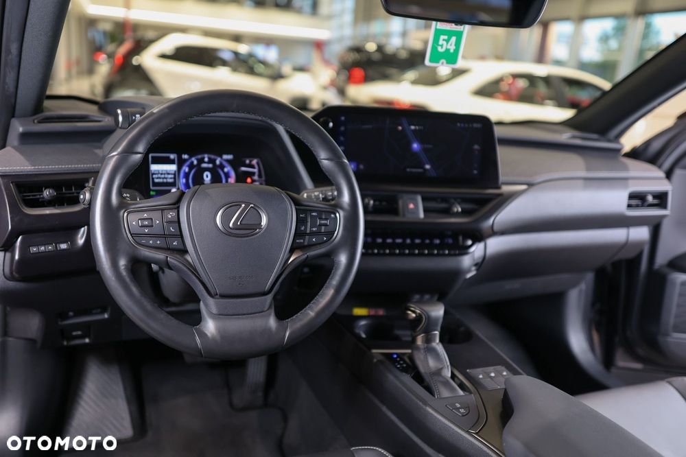 Lexus UX - 16