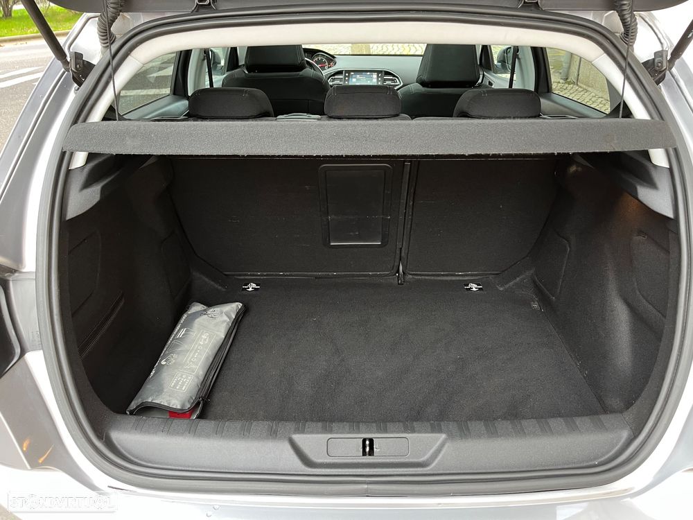 Peugeot 308 1.6 BlueHDi Allure J17 EAT6 - 9