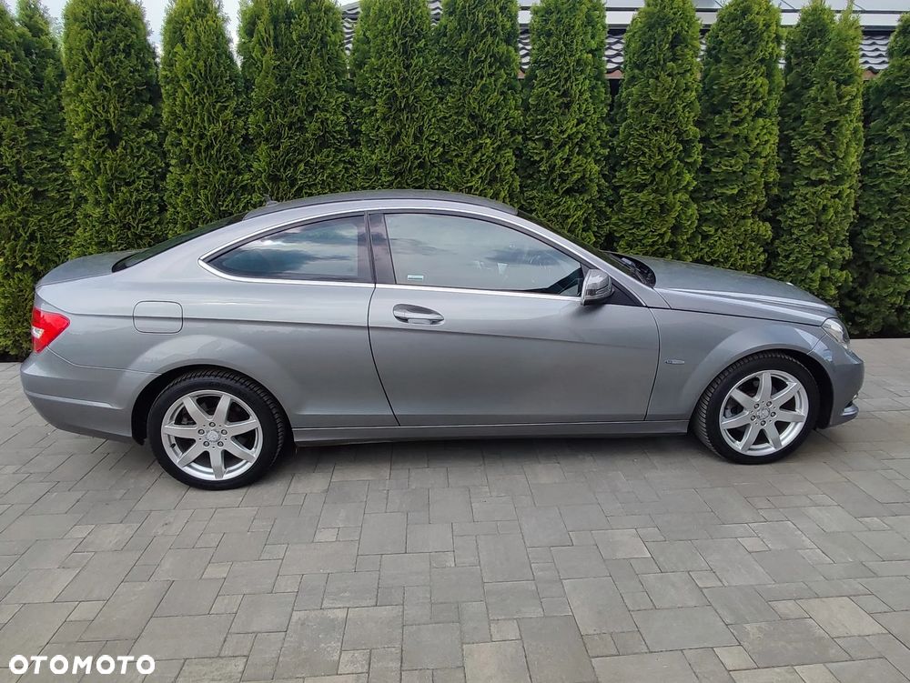 Mercedes-Benz Klasa C 220 BlueTEC BlueEFFICIENCY Edition 7G-TRONIC Edition 1 - 5