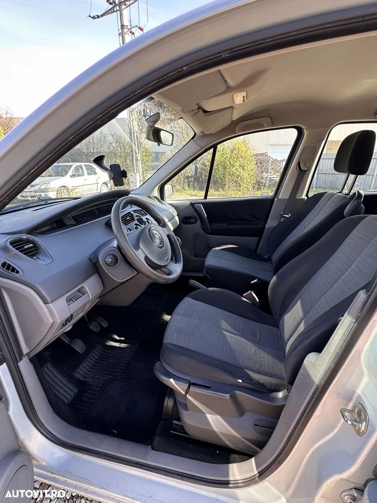 Renault Scenic II 1.5dCi Confort Dynamique - 11