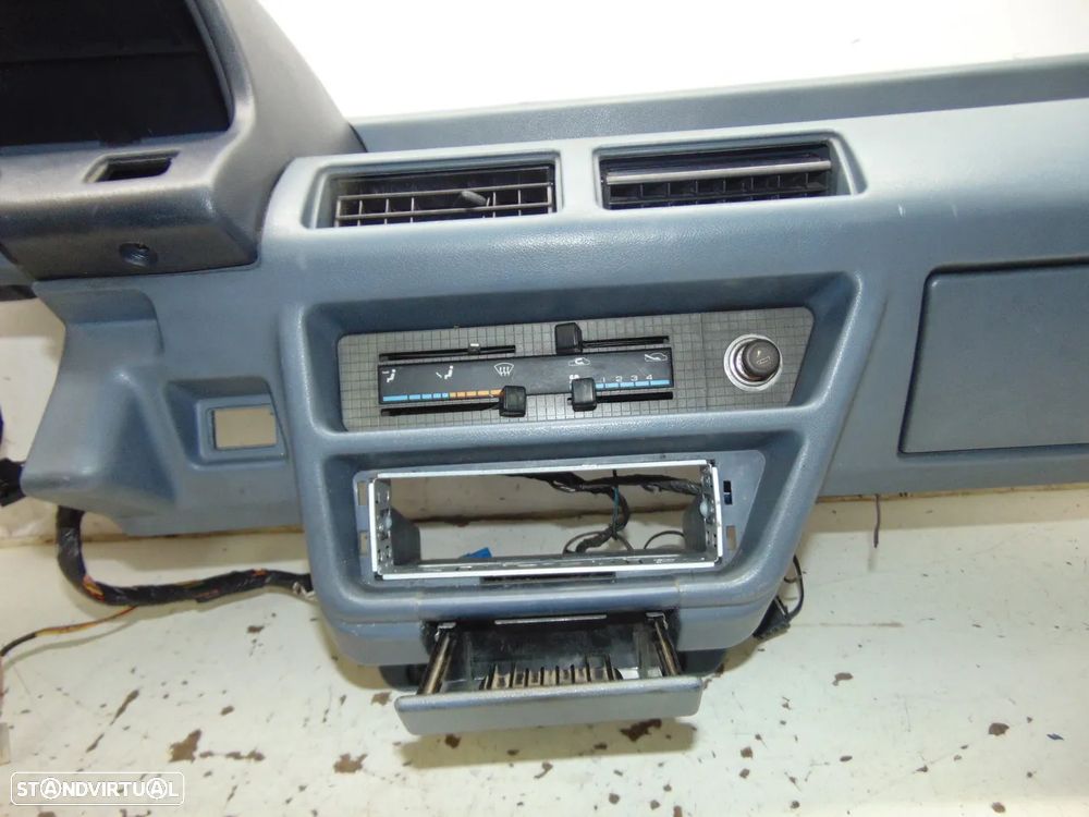 Nissan Micra K10 tablier - 4