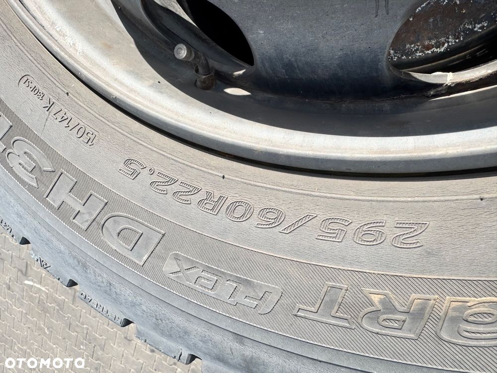 Kompletne koło, felga, opona Hankook 295/60 R22,5 - 3