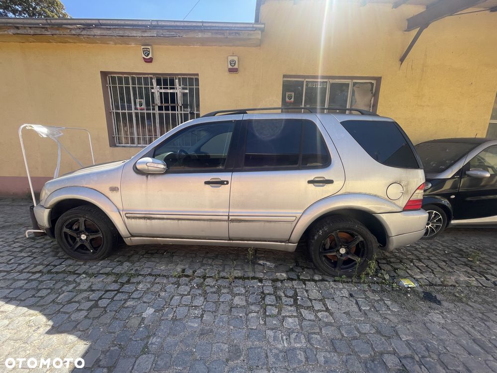 Mercedes-Benz ML 55 AMG - 7