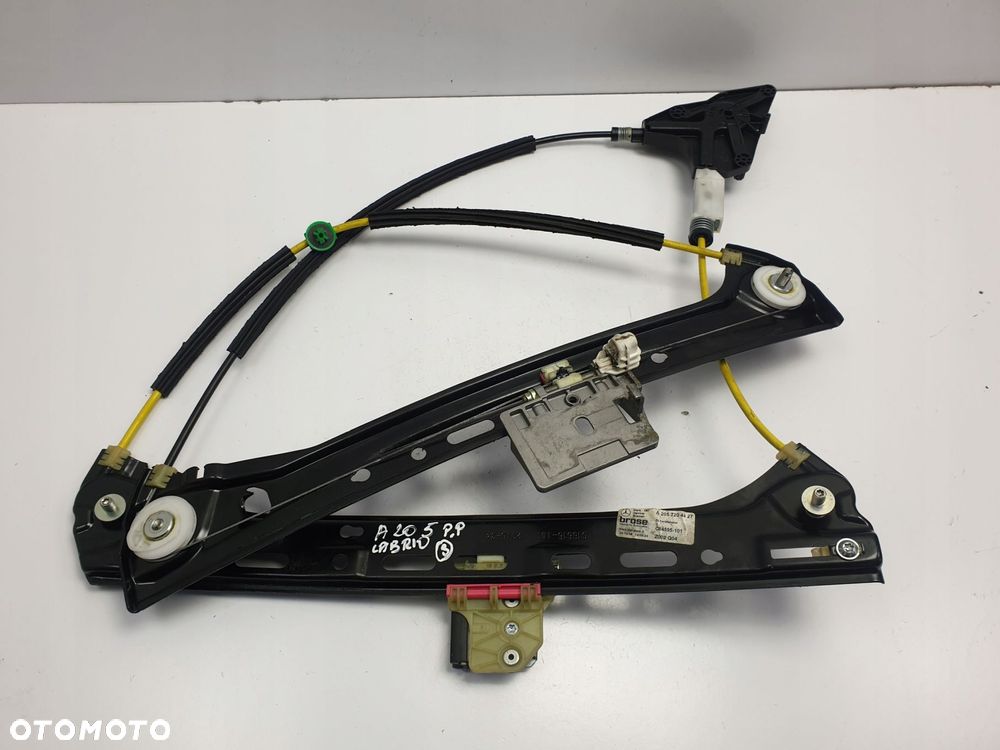 Mercedes A205 W205 PODNOŚNIK PRZEDNIEJ SZYBY prawy - 1