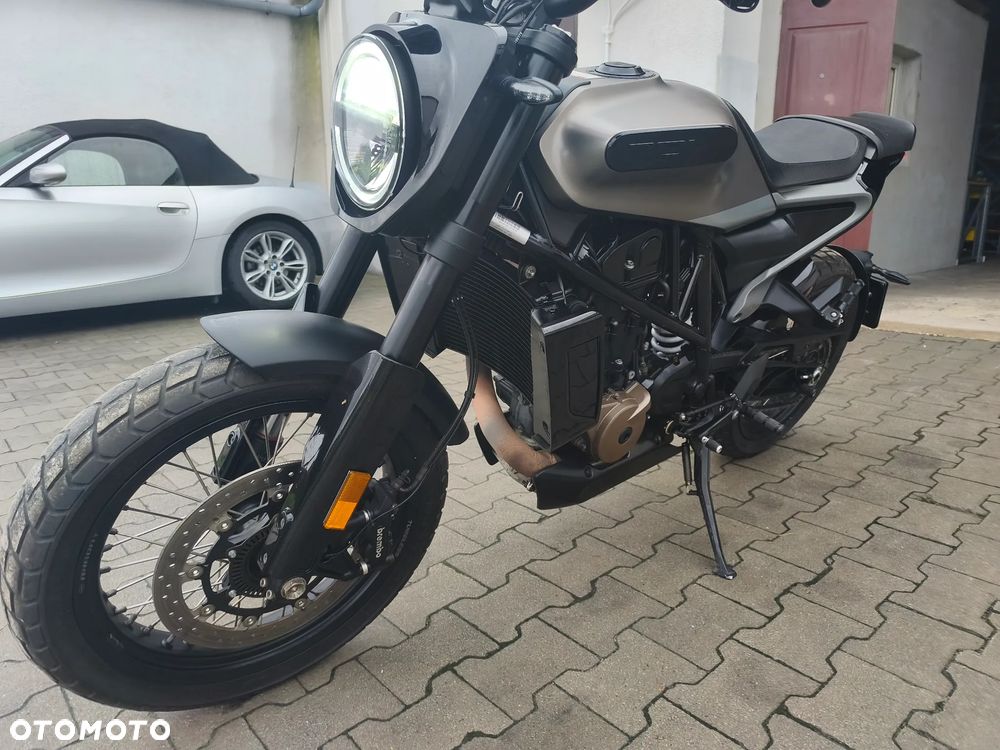 Husqvarna 701 - 4