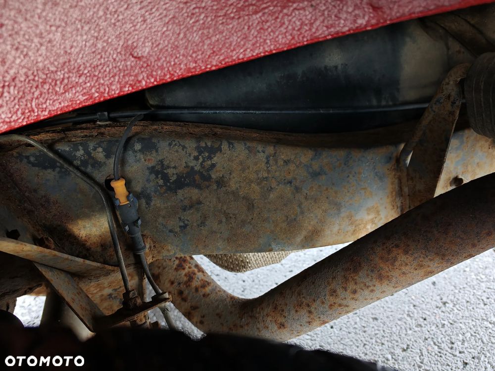 Land Rover Discovery - 25