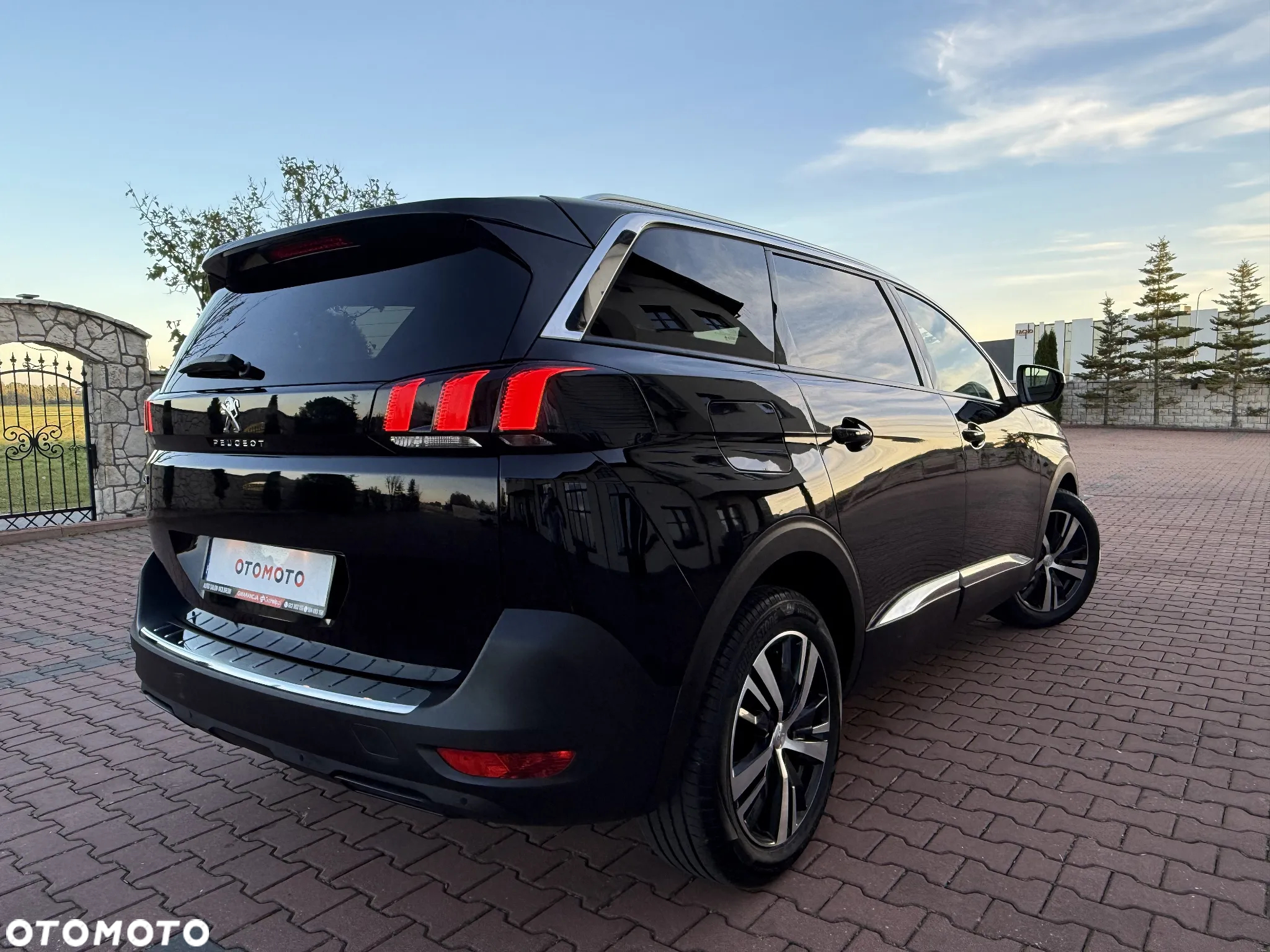 Peugeot 5008 1.6 PureTech Allure S&S EAT8 - 40