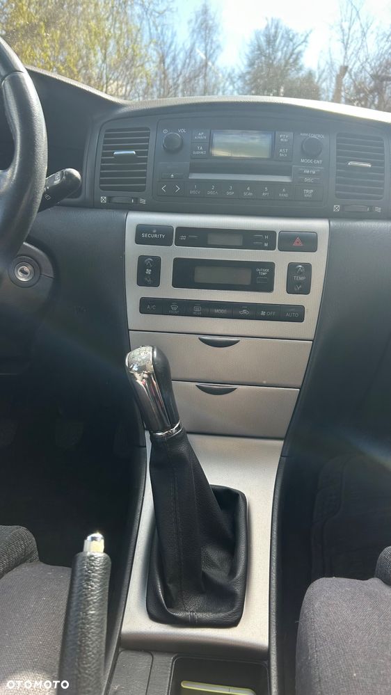 Toyota Corolla 1.6 VVT-i Sol - 10