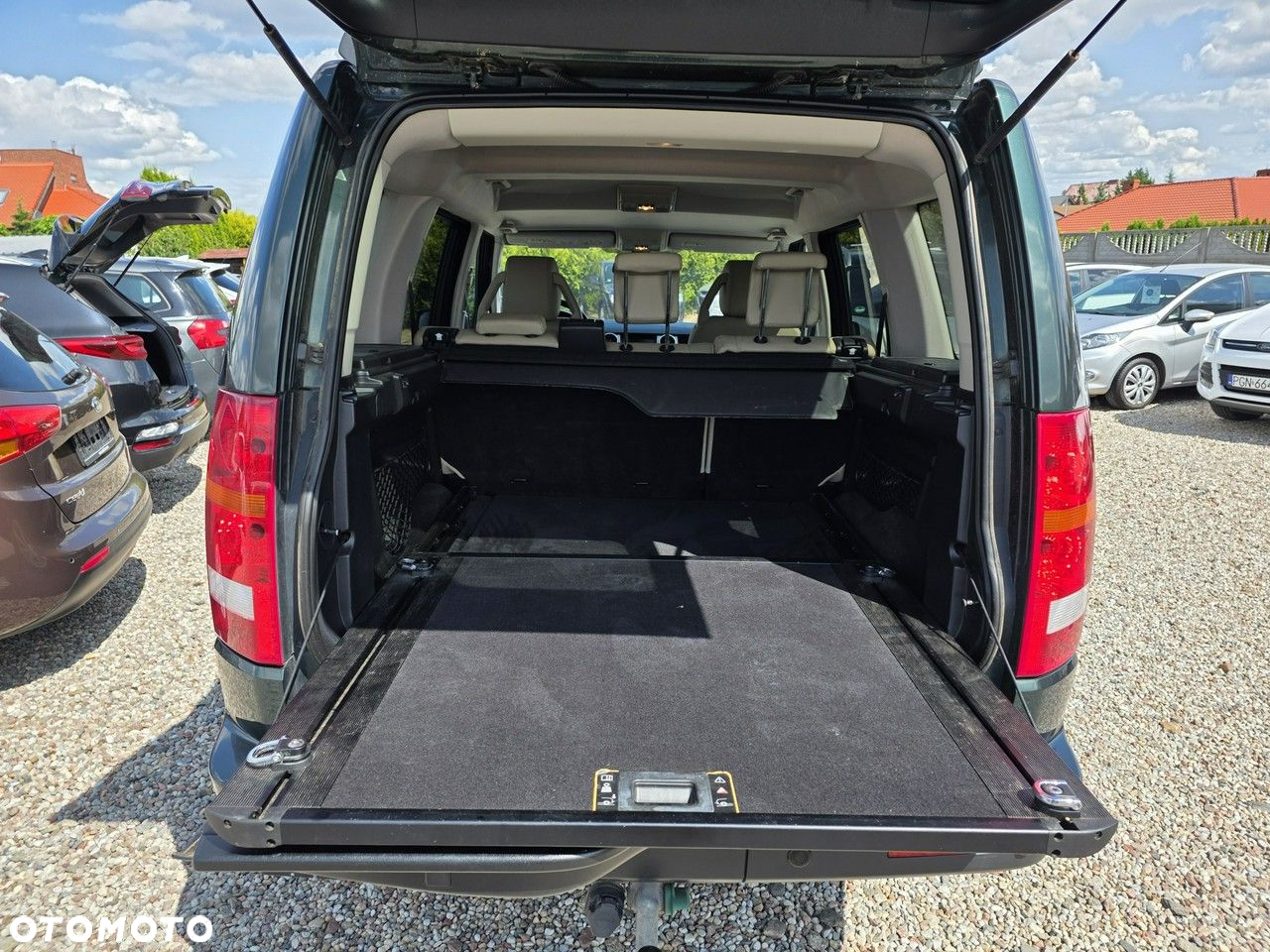 Land Rover Discovery IV 2.7D V6 S - 19