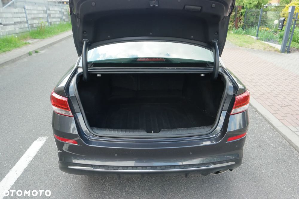 Kia Optima - 17