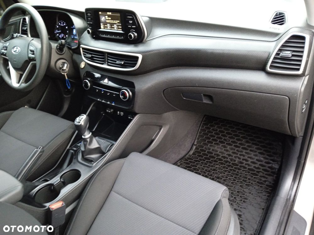 Hyundai Tucson 1.6 GDI BlueDrive Comfort 2WD - 18