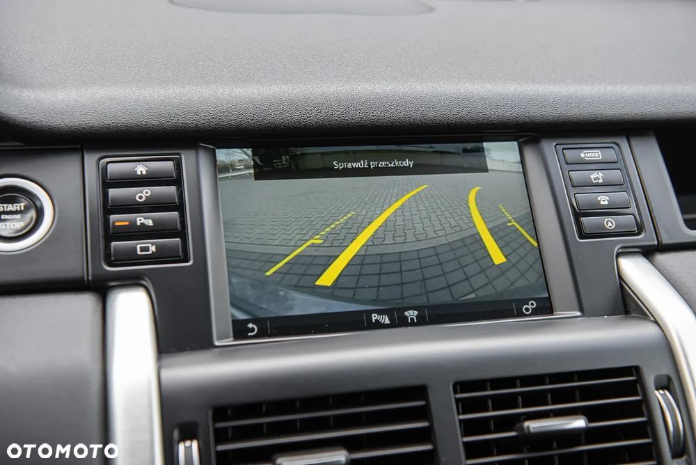 Land Rover Discovery Sport - 24