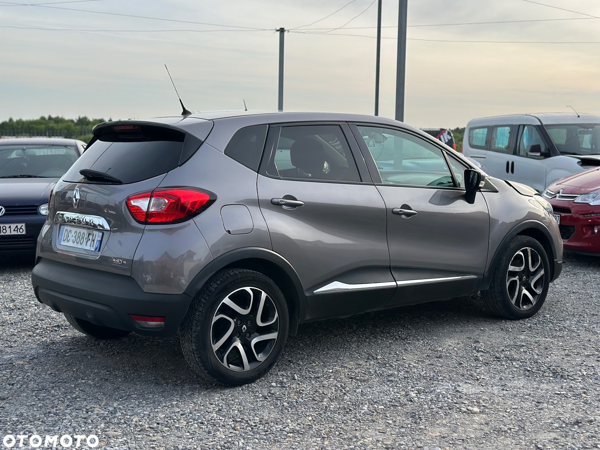 Renault Captur - 10