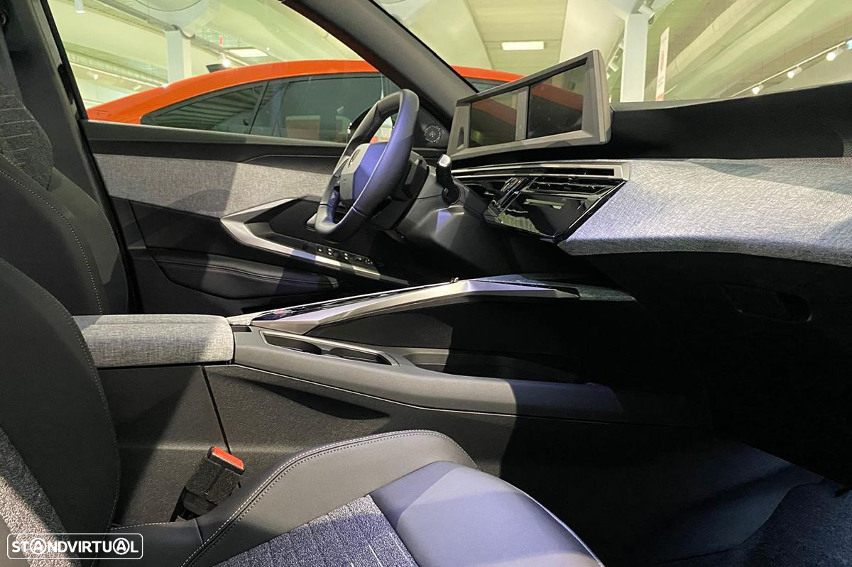Peugeot 3008 1.2 Hybrid Allure e-DCS6 - 14