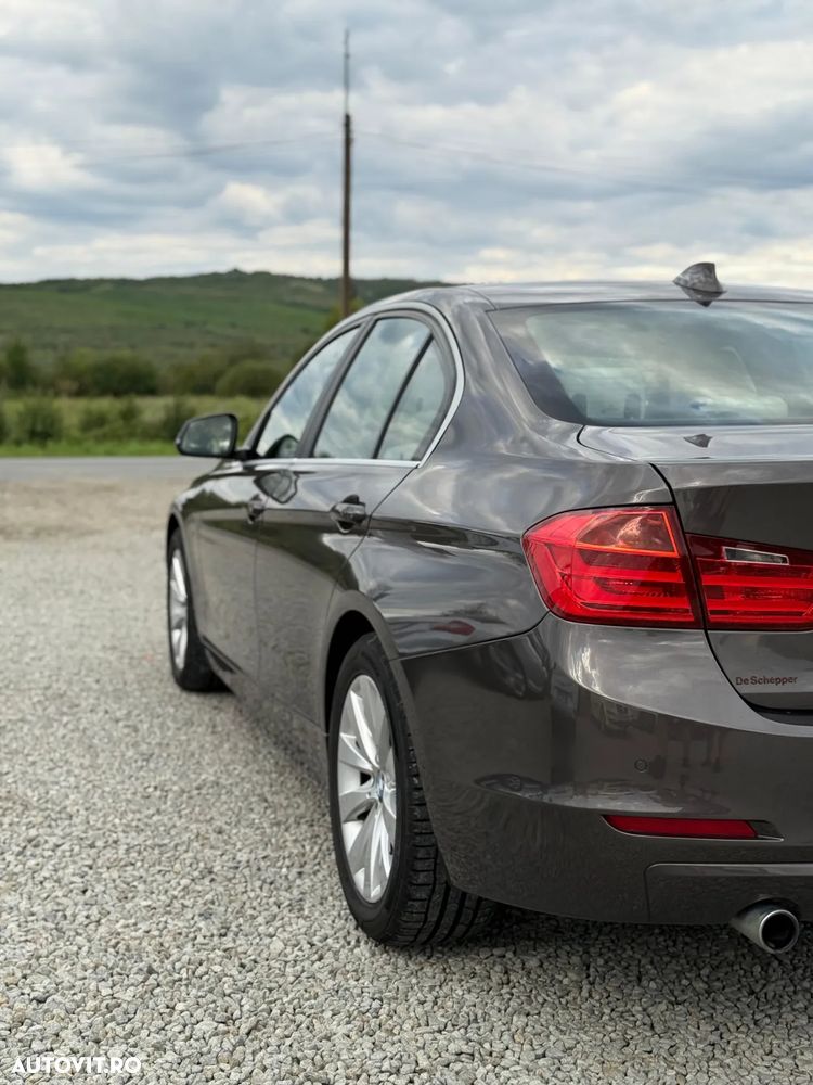 BMW Seria 3 320d Aut. - 7