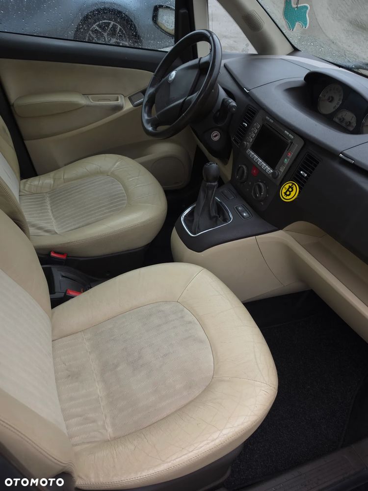 Lancia Musa 1.9 MTJ Oro - 6