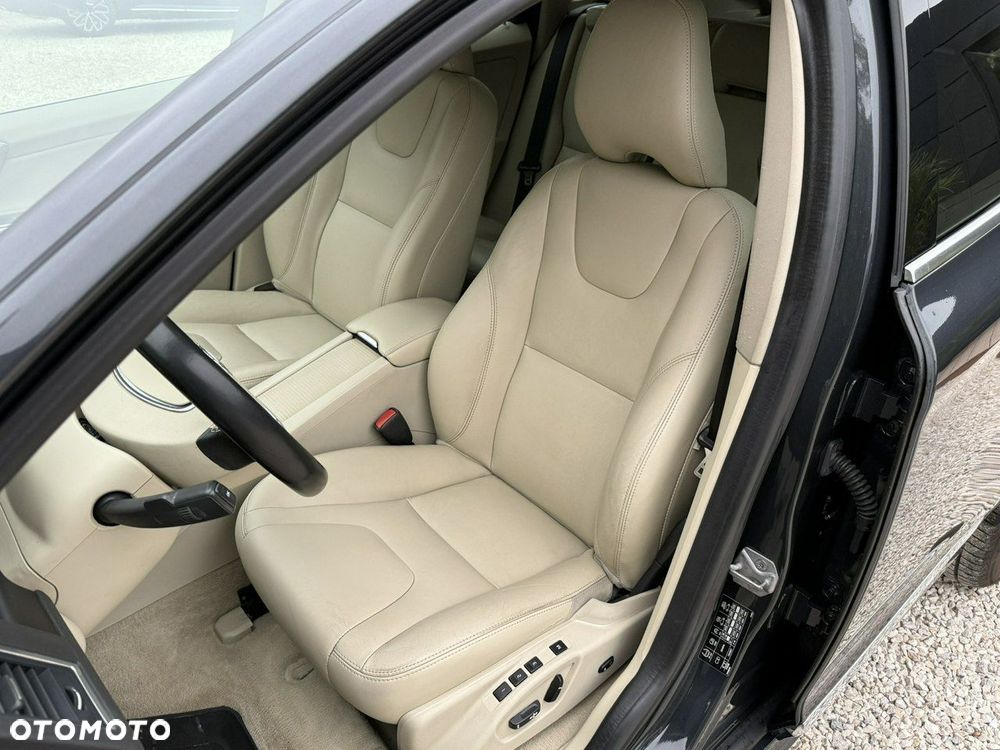 Volvo XC 60 - 13