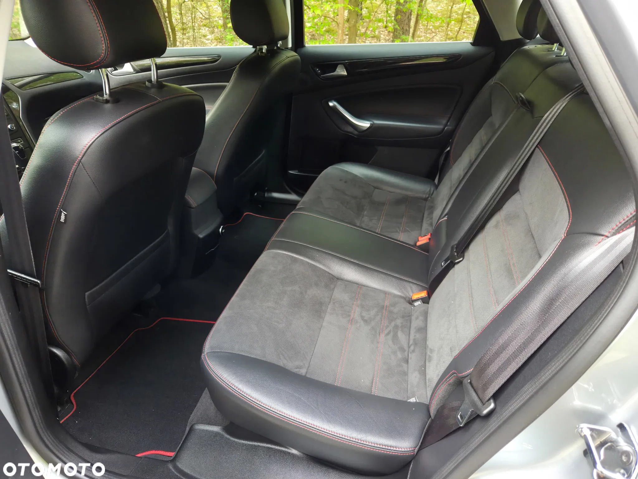 Ford Mondeo 2.0 TDCi Ghia - 14