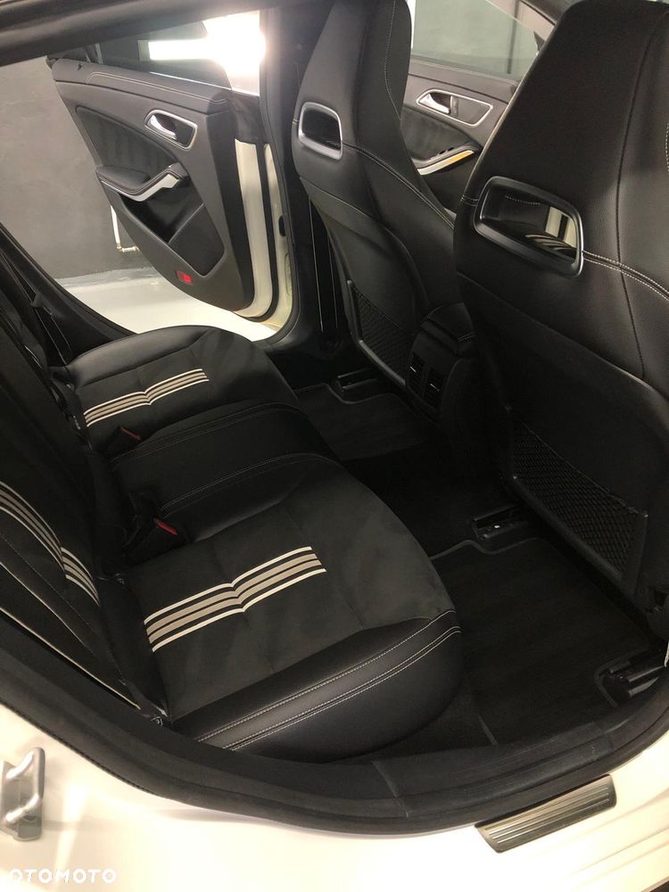 Mercedes-Benz CLA 220 d 7G-DCT AMG Line - 15