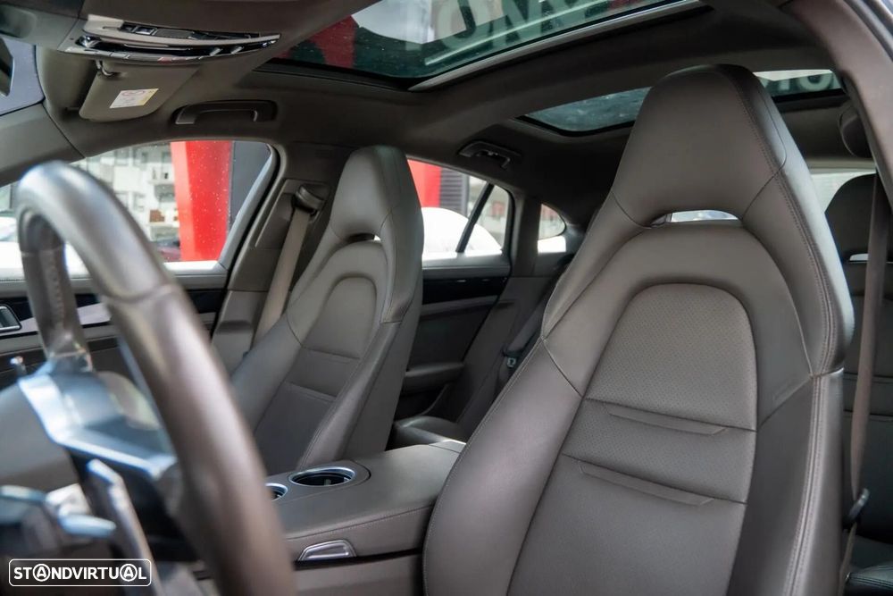 Porsche Panamera 4 E-Hybrid Platinum Edition - 23