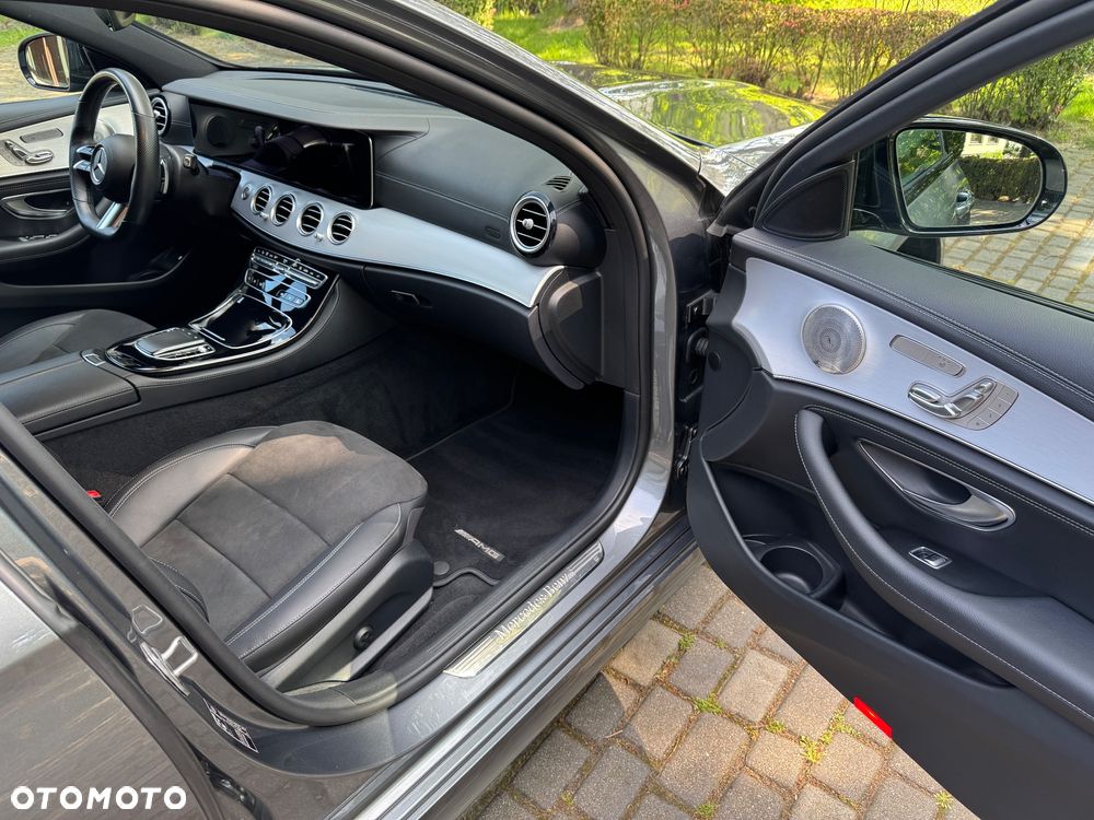 Mercedes-Benz Klasa E 300 de PHEV 4-Matic AMG 9G-Tronic - 16