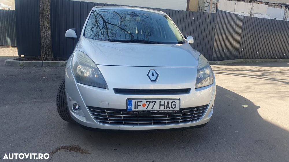 Renault Grand Scenic - 1