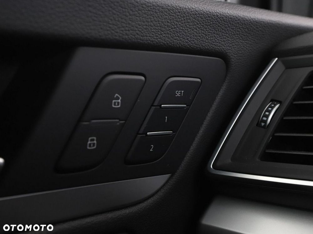 Audi Q5 50 TFSI e Quattro S tronic - 38