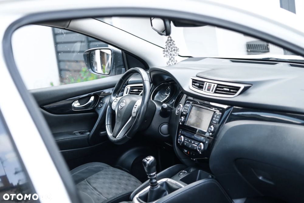 Nissan Qashqai 1.5 dCi Acenta EU6 - 8