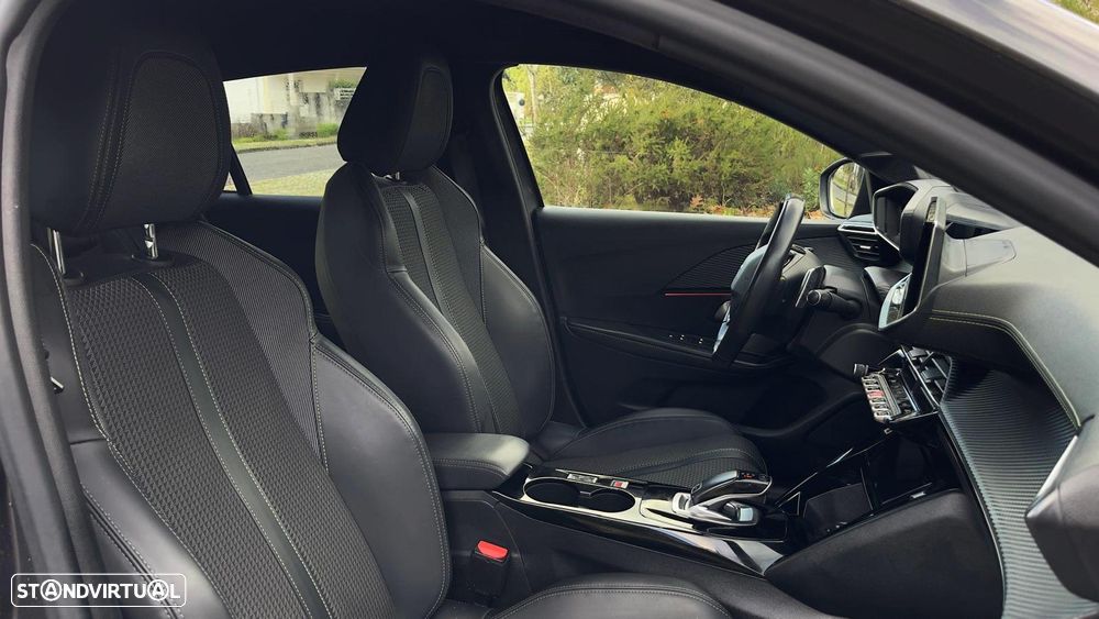 Peugeot 208 1.2 PureTech GT Line EAT8 - 29