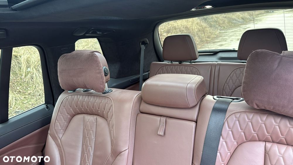 BMW X7 - 12