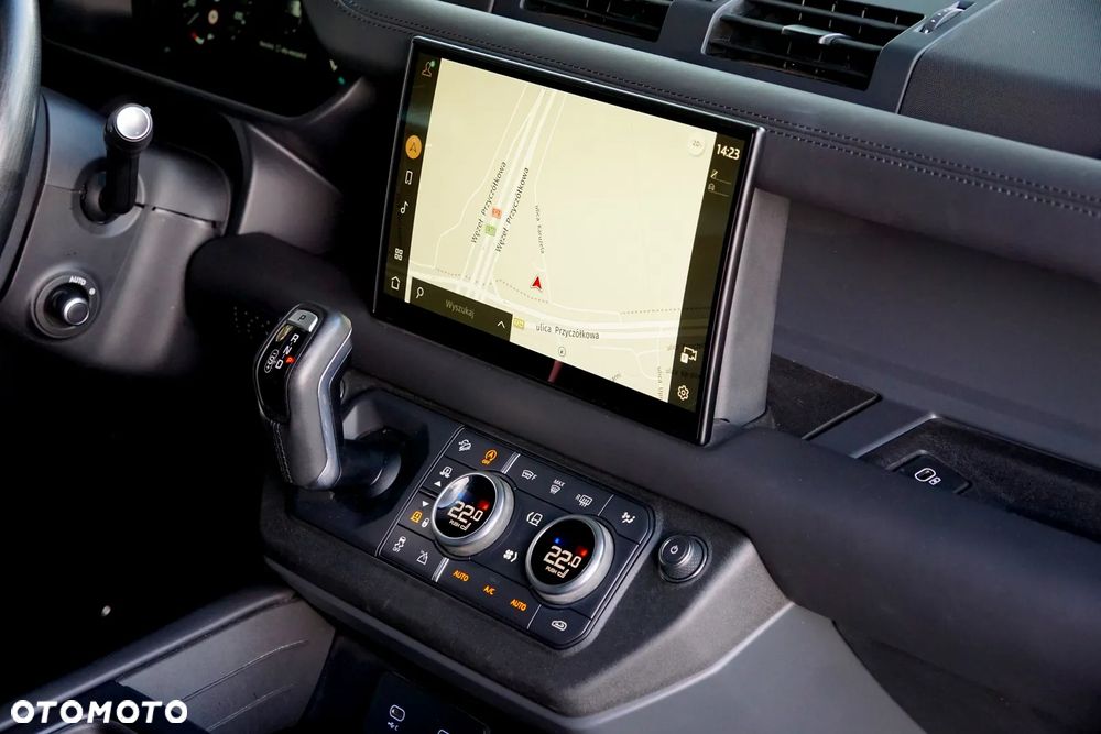 Land Rover Defender 3.0 D300 mHEV X-Dynamic HSE - 38