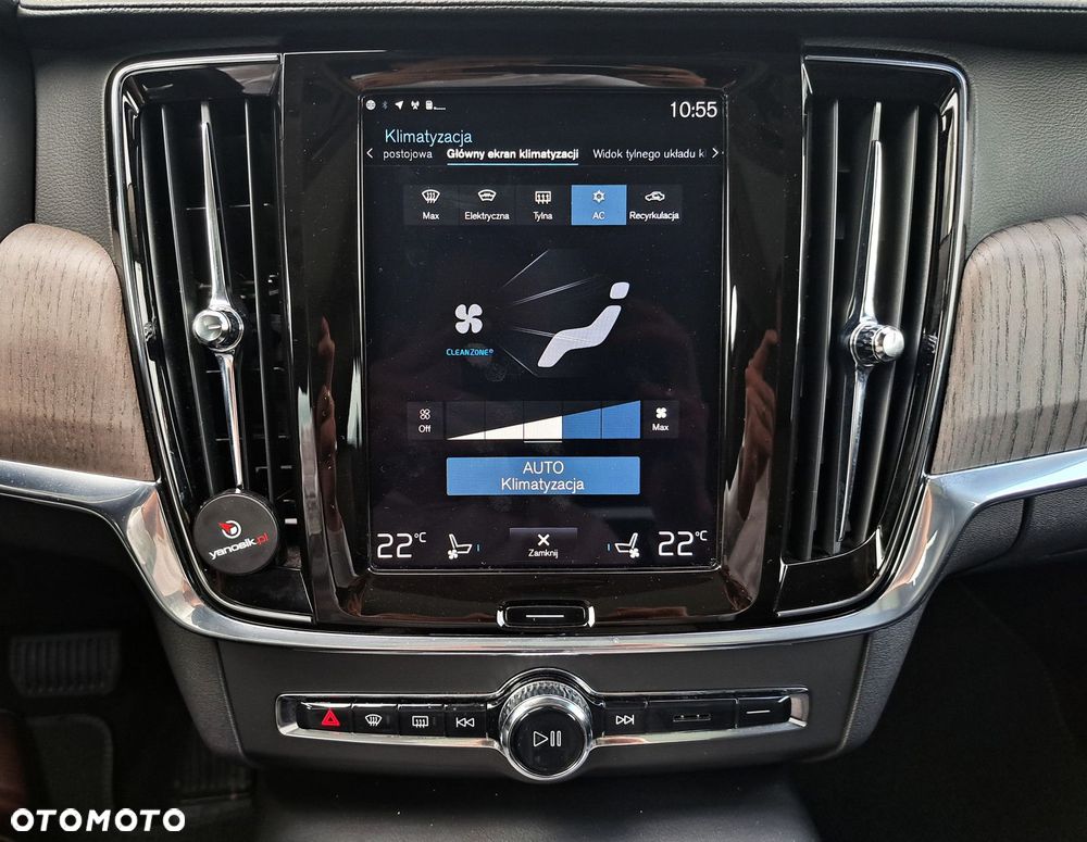 Volvo V90 Cross Country - 21