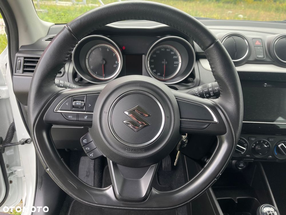 Suzuki Swift 1.2 Premium Plus - 17