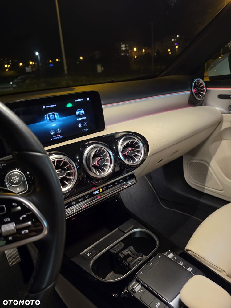 Mercedes-Benz Klasa A 220 4Matic 7G-DCT Progressive - 20