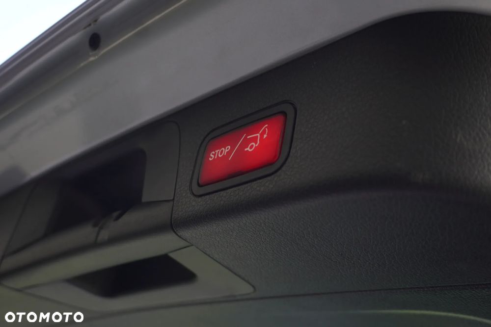 Mercedes-Benz GLB 200 7G-DCT Style - 25