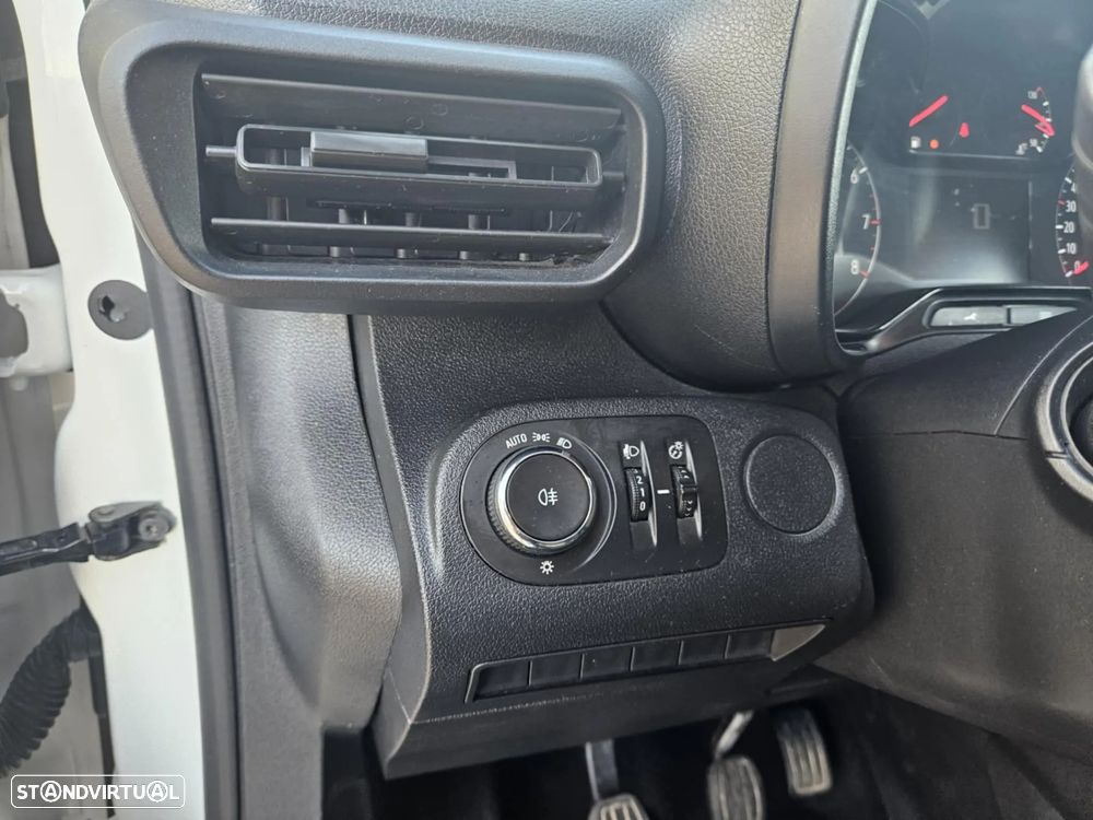 Opel COMBO 1.5 CDTi LONGA - 13